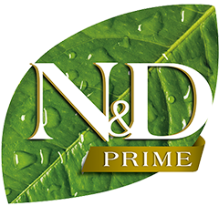 Logotipo de Farmina N&D Prime, sobre una hoja verde con gotas de agua.